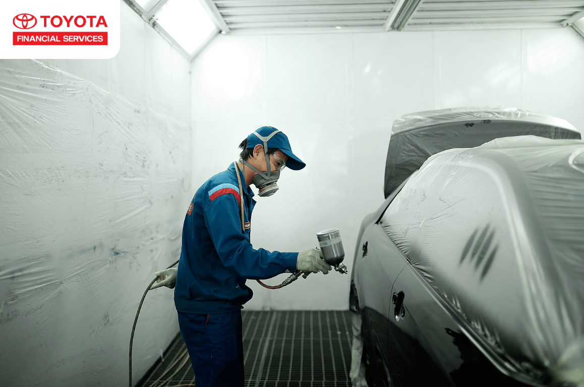 Cách sơn lại xe ô tô bị xước - Quy trình phun sơn