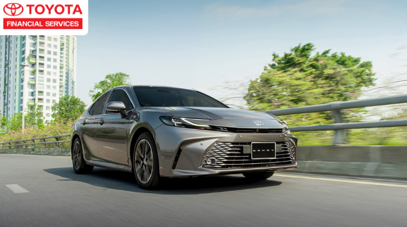 Xe Toyota 5 chỗ Camry 2025
