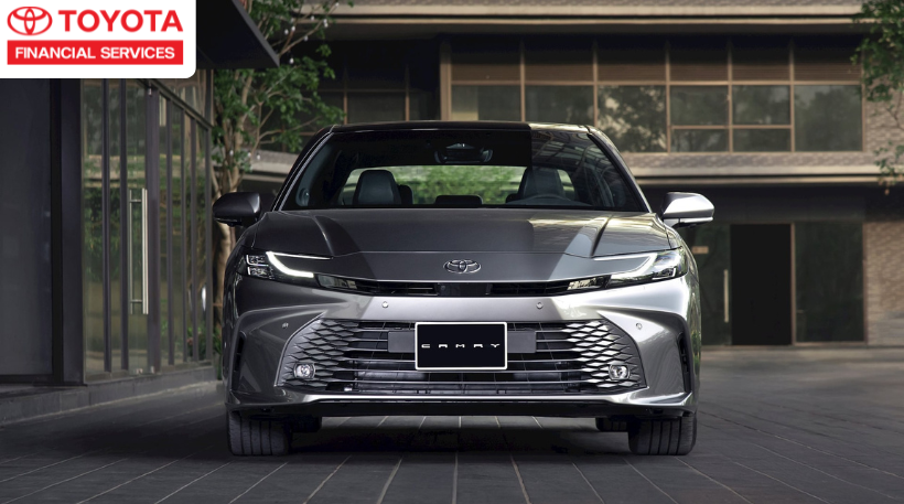 Camry là dòng xe nổi tiếng về sự êm ái, chất lượng nội thất và tính ổn định khi vận hành